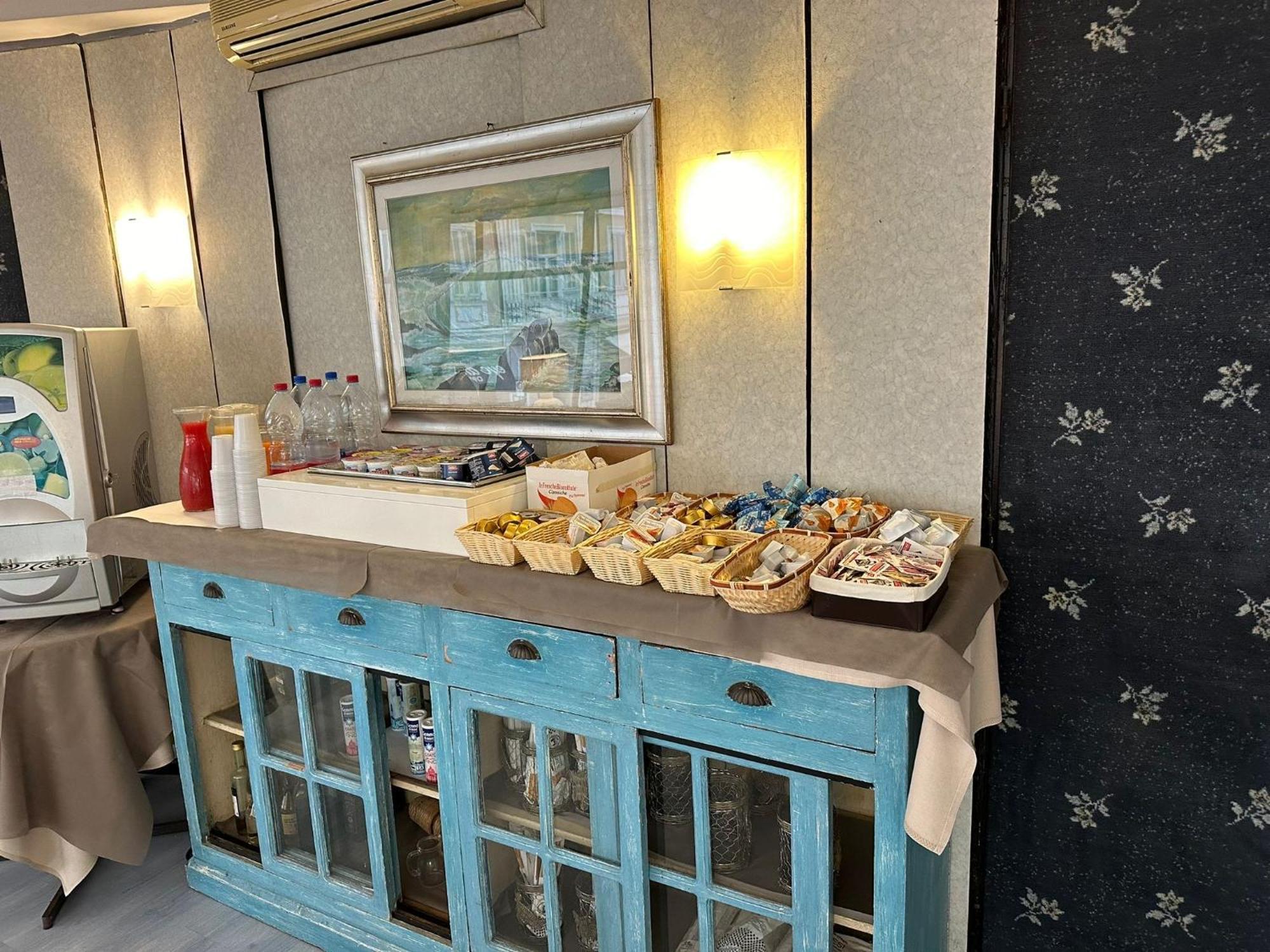 Hotel Belvedere Sanremo Bagian luar foto