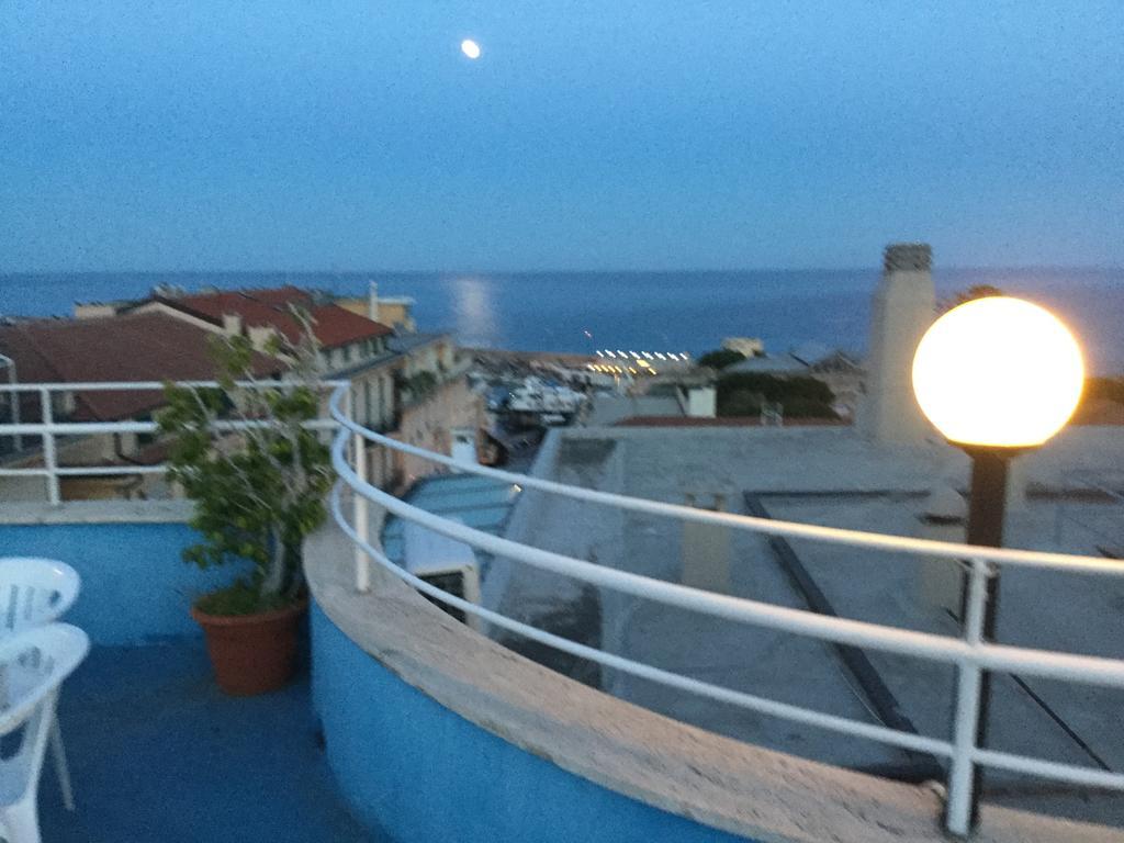 Hotel Belvedere Sanremo Bagian luar foto