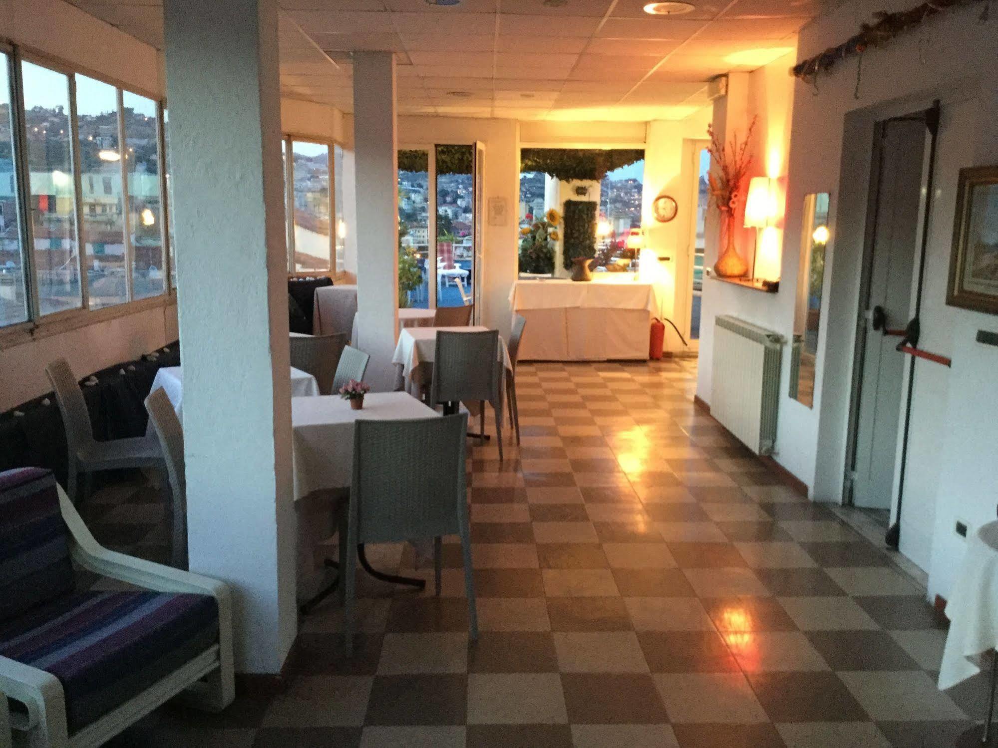 Hotel Belvedere Sanremo Bagian luar foto